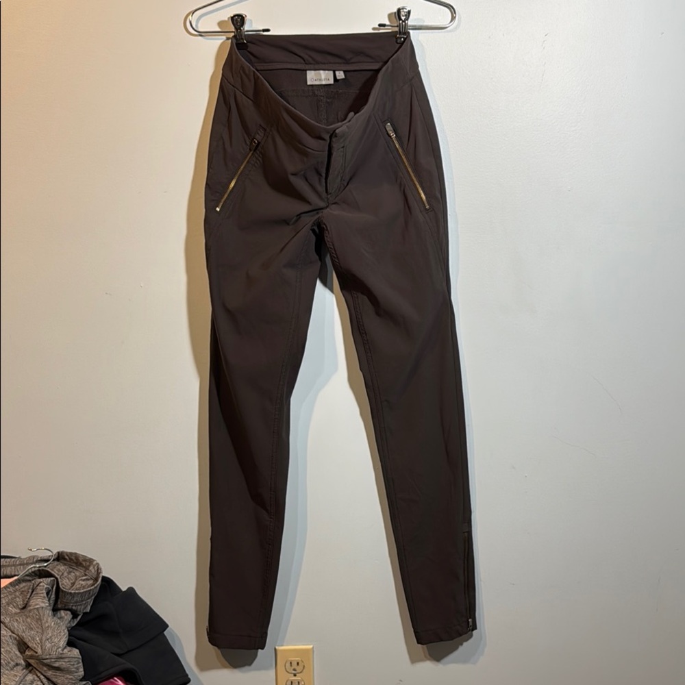 Athleta Wander Charcoal Zippered Pants sz 0